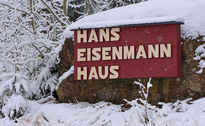 >Blick in den Innenhof des Hans-Eisenmann-Hauses