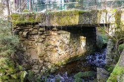 Baufällige Brücke nahe der Schwarzachstraße.
