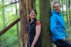 Team Naturschutz: Dr. Verena Riedinger und Tobias Windmaißer. Fotos: Julia Reihofer