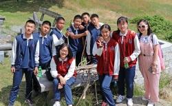 Ein Teil der chinesischen Besuchergruppe, die im Jugendwaldheim zu Gast war. (Foto: Fabian Wirth/Nationalpark Bayerischer Wald)