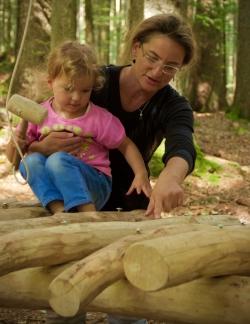 Das Waldspielgelände ist ab 8. Mai wieder geöffnet. Foto: Irene Gianordoli