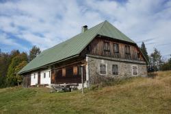 Am idyllisch gelegenen Schachtenhaus wird bei der Wanderung am 4. Juli Rast gemacht. (Foto: Dr. Franz Leibl)