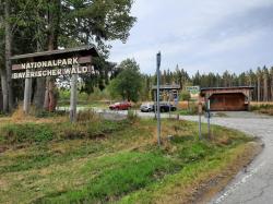 Der Parkplatz Wistlberg bei Finsterau wird aufgrund von Waldarbeiten gesperrt. (Foto: Annette Nigl / Nationalpark Bayerischer Wald)