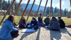 Beim Einführungsseminar fanden Diskussionsrunden zu den Themen Naturschutz, Biodiversität und Klimawandel statt. (Foto: Martina Engelmaierova/Nationalpark Bayerischer Wald)