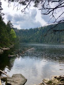 Der Teufelssee, ein ehemaliger Gletschersee, ist ein Ziel der Radtour am Sonntag, 3. Juli. (Foto: Sandra Schrönghammer)