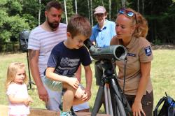 Bei den Stationen im Waldspielgelände gibt es beim Spechtfest jede Menge zu entdecken. (Foto: Nationalpark Bayerischer Wald)