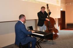 Das Sven Ochsenbauer Duo sorgte für die musikalische Umrahmung.