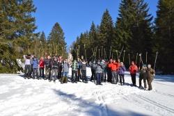 Interessante Einblicke in den Bayerwald-Winter sammelten ältere Junior Ranger aus ganz Deutschland unter anderem bei einer Tour zum Lindberger Schachten. (Foto: Neele Larondelle/EUROPARC Deutschland)