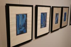 Die Farbe blau prägen die Werke von Hajo Blach.