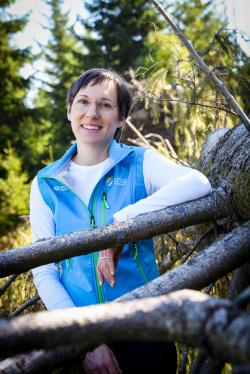 Nationalparkleiterin Ursula Schuster lädt alle Interessierten am Samstag, 21. Oktober, zu einer Wanderung zum Thema „Waldentwicklung am Großen Falkenstein“ ein. (Foto: Nationalpark Bayerischer Wald)
