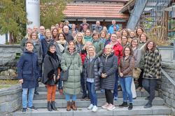 Rund 80 Lehrerinnen und Lehrer der Nationalpark-Schulen kamen am Buß- und Bettag zu einer exklusiven Lehrerfortbildung ins Waldgeschichtliche Museum. (Fotos: Nationalpark Bayerischer Wald)