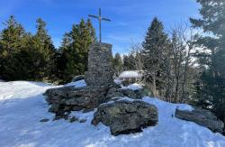 1315 Meter hoch ist der Große Falkenstein, der Ziel einer Wanderung am 18. Februar ist. (Foto: Nationalpark Bayerischer Wald)