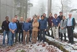Geballte Borkenkäfer-Fachkompetenz aus vier Kontinenten versammelte sich jüngst im Nationalpark Bayerischer Wald. (Foto: Daniela Wimmer/Nationalpark Bayerischer Wald)