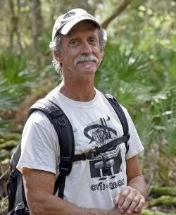 Professor Reed Noss ist ein Experte für natürliche Störungen: „Nicht nur viele Arten, sondern sogar ganze Ökosysteme sind von ihnen abhängig.“ (Foto: University of Central Florida)