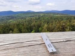 Zahlreiche Sagen und Mythen ranken sich um die Nationalparkberge Rachel und Lusen, die bei einer sagenhaften Führung über den Baumwipfelpfad erzählt werden. (Foto: Annette Nigl/Nationalpark Bayerischer Wald)