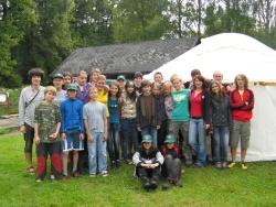 Auf dem Gruppenfoto mit dabei - „unsere“ Kinder aus Spiegelau, Viechtach und Bayerisch Eisenstein: Patricia, Katja, Günter, Hanna, Alessandro, Luisa und Marco