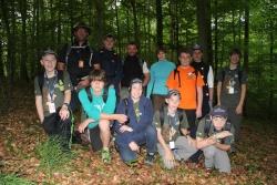 In den Wäldern des Nationalparks Hainich fühlte sie die Delegation der Juniorranger aus dem Bayerischen Wald ganz heimisch. 
Hintere Reihe links: Juniorranger-Beauftragter Mario Schmid; Seniorranger Thomas Drexler (3. v. l.) und Frauenbeauftragte Alexandra Mörl (4. v. l.)