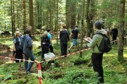 Schüler des Gymnasiums Zwiesel erforschen die Wälder des Nationalparks und kartieren Waldstrukturen