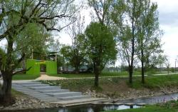 Frischer Wildnis-Akzent Auf der Landesgartenschau: Das „Tor zur Wildnis“ des Nationalparks Bayerischer Wald im Bereich Donaupark an der Bogenbachmündung