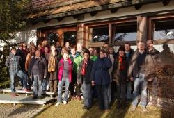 Lernten viel Neues zur Natur- und Kulturgeschichte des Bayerischen und Böhmer Waldes: Die Lehrer der Mittelschule Zwiesel auf der Lehrerfortbildung im Waldgeschichtlichen Museum St. Oswald zusammen mit ihrem Schulleiter Josef Wellisch (erste Reihe, Dritter von links). (Foto: NPV Bayerischer Wald)