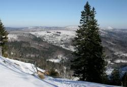 Grade im Winter wird der Nationalpark Bayerischer Wald mit seinen vielen markierten Wanderwegen zu einem besonderen Erlebnis.