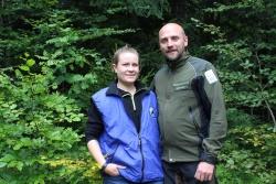 Fühlen sich wohl im Bayerischen Wald: Mirva und Matti Hyhkö aus Finnland sammeln im Nationalpark wertvolle Erfahrungen. (Foto: Gregor Wolf/Nationalpark Bayerischer Wald)